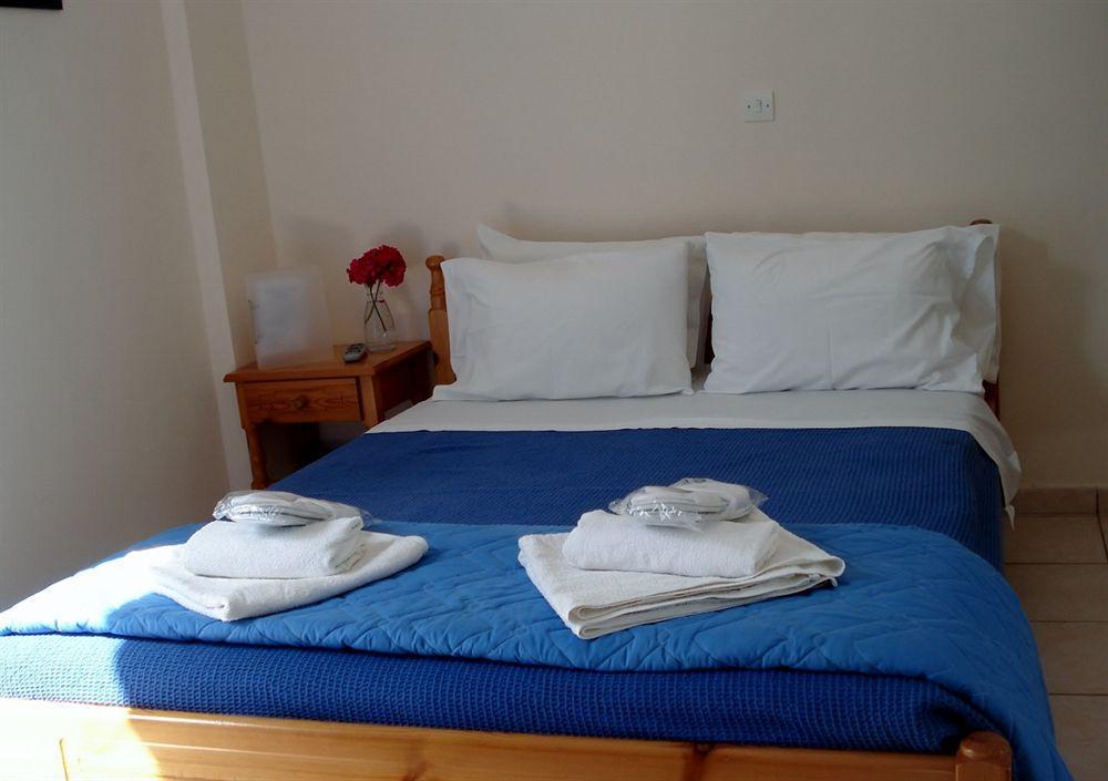 Omega Rooms Anaxos Exterior foto