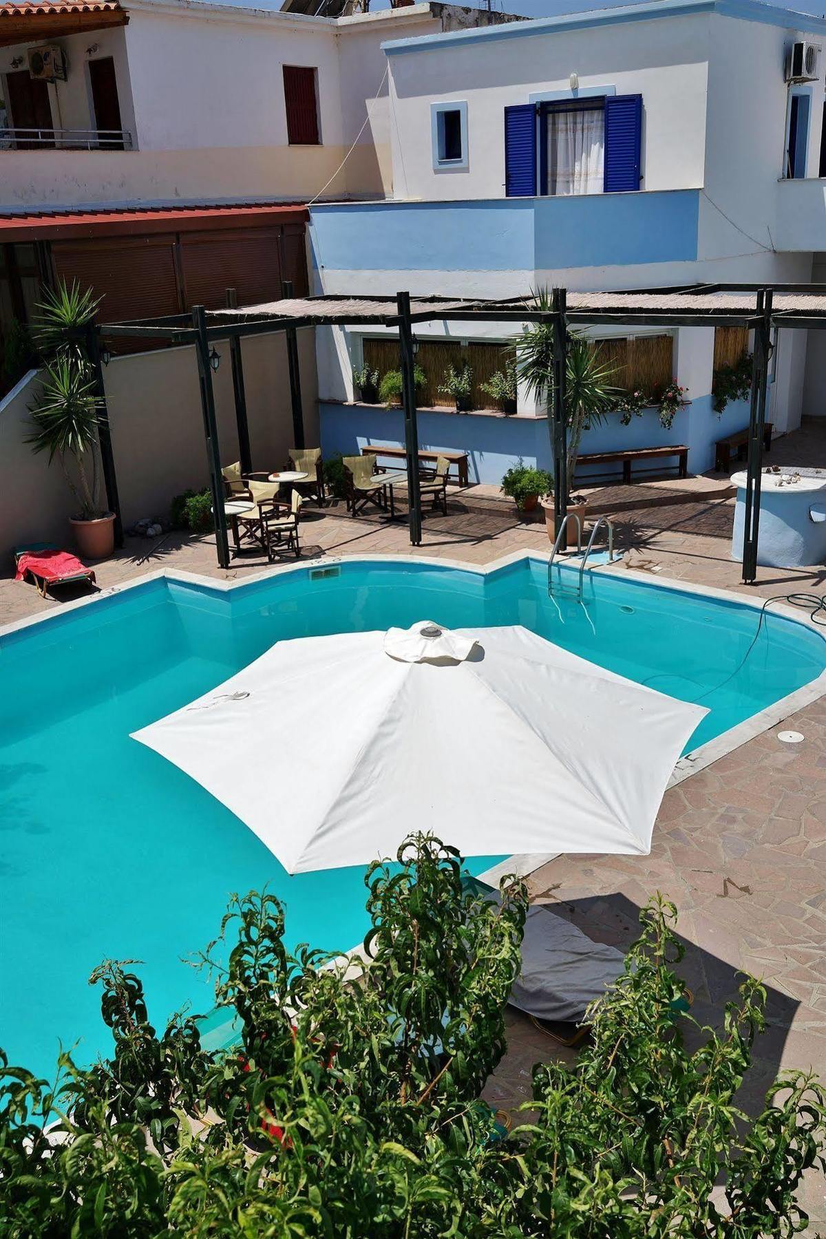 Omega Rooms Anaxos Exterior foto